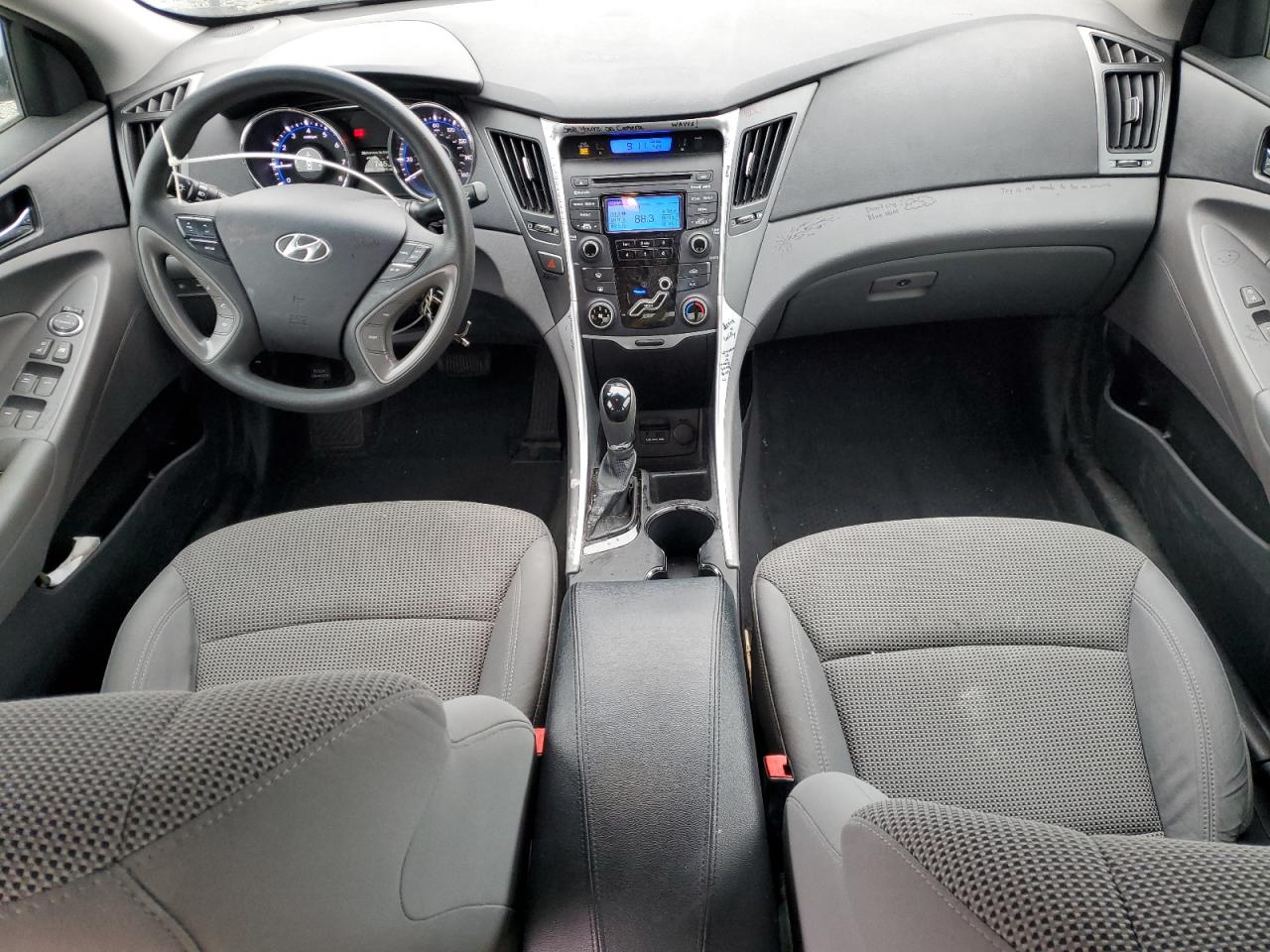 2013 Hyundai Sonata - Image 8