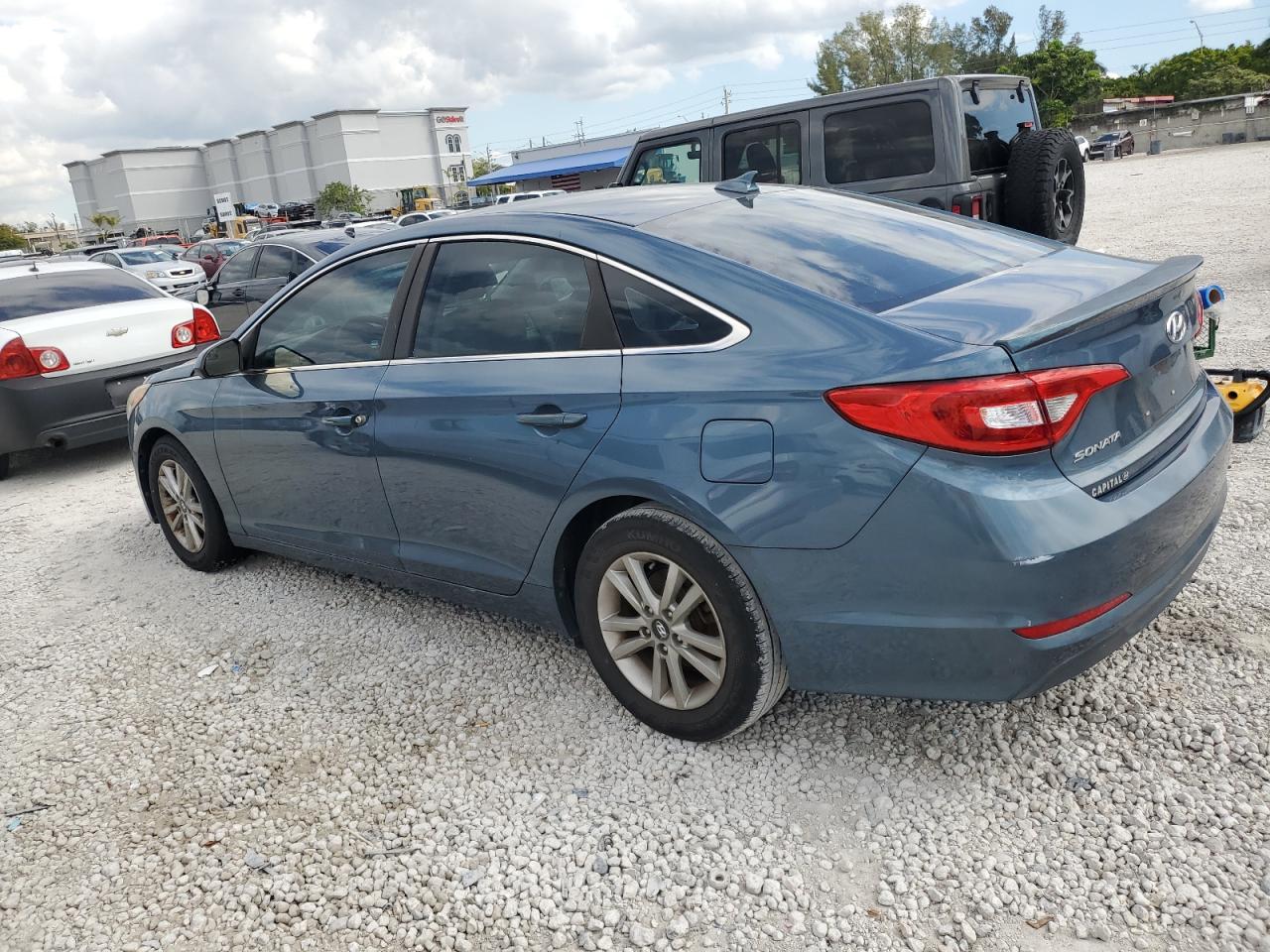 2015 Hyundai Sonata - Image 2
