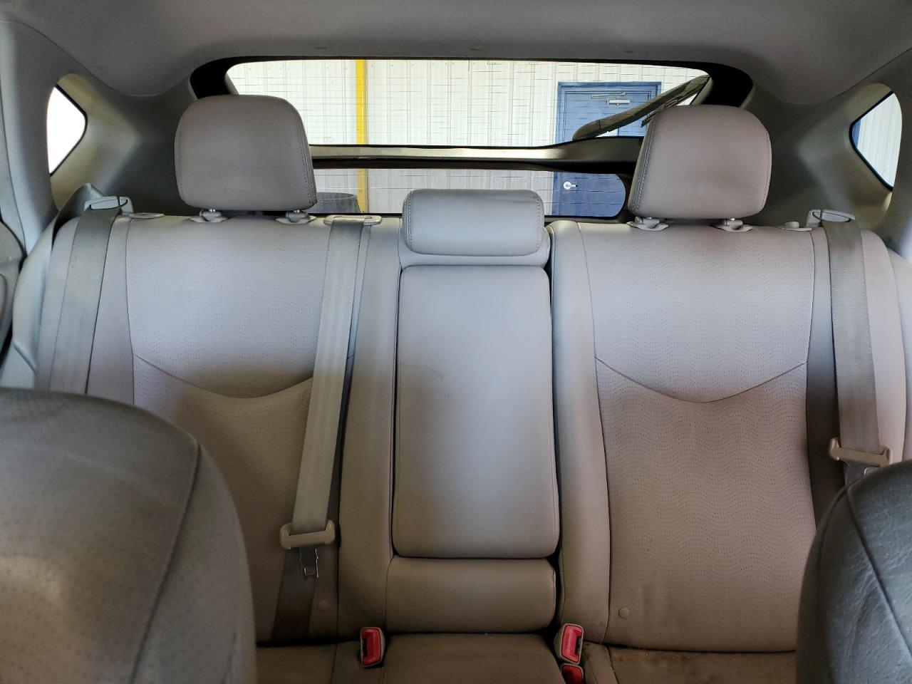 2011 Toyota Prius - Image 10