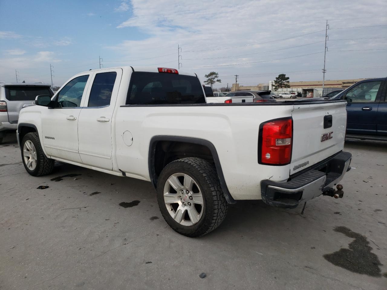 2017 GMC Sierra - Image 2