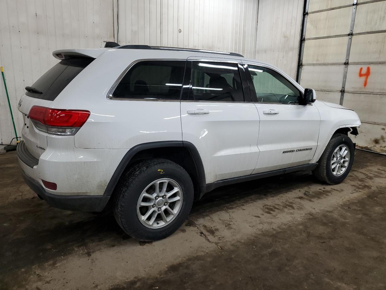 2018 Jeep Grand Cherokee - Image 3