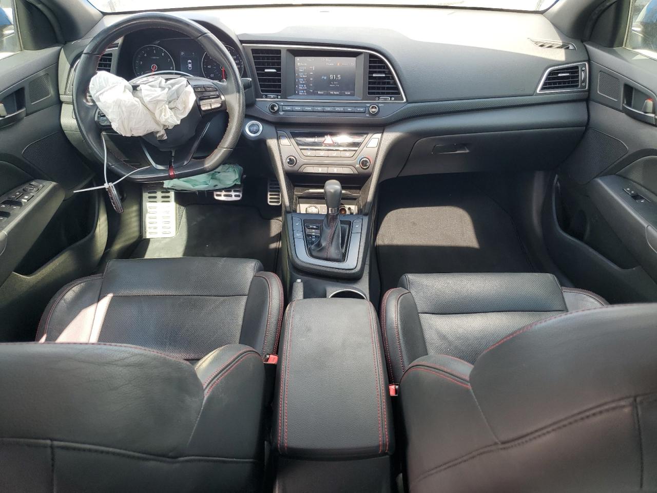 2018 Hyundai Elantra - Image 8