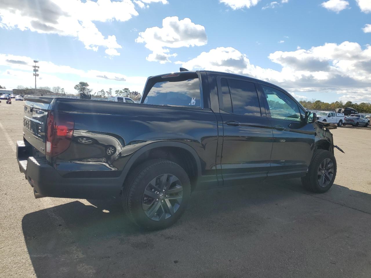 2024 Honda Ridgeline - Image 3