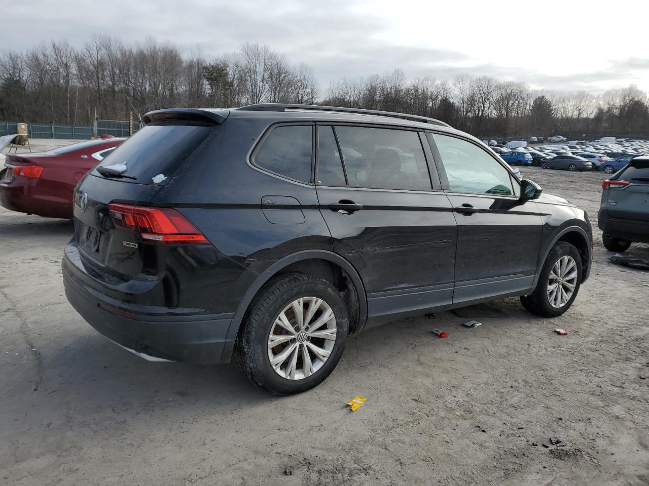 2019 Volkswagen Tiguan - Image 3