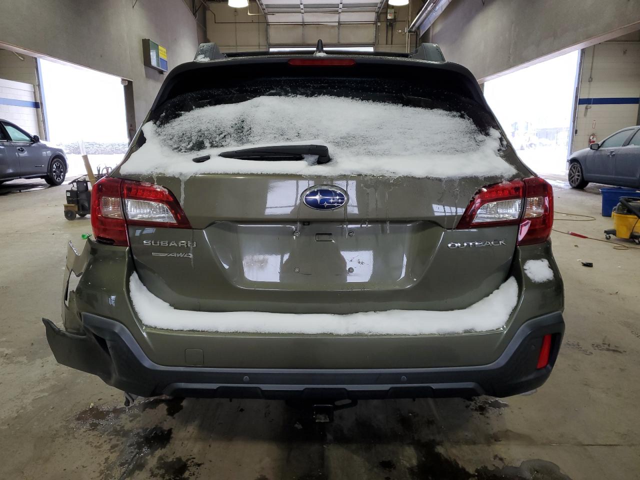 2018 Subaru Outback - Image 6