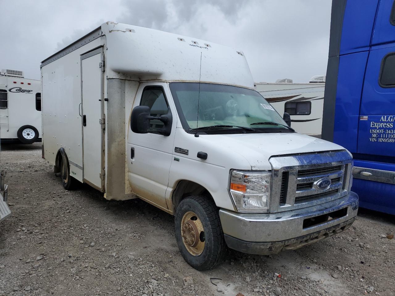 2018 Ford Econoline - Image 4