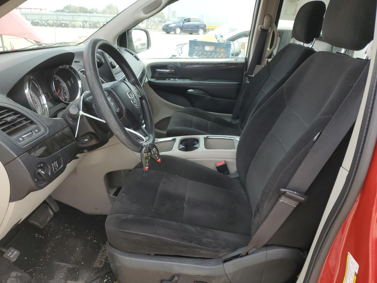 2012 Dodge Caravan - Image 7