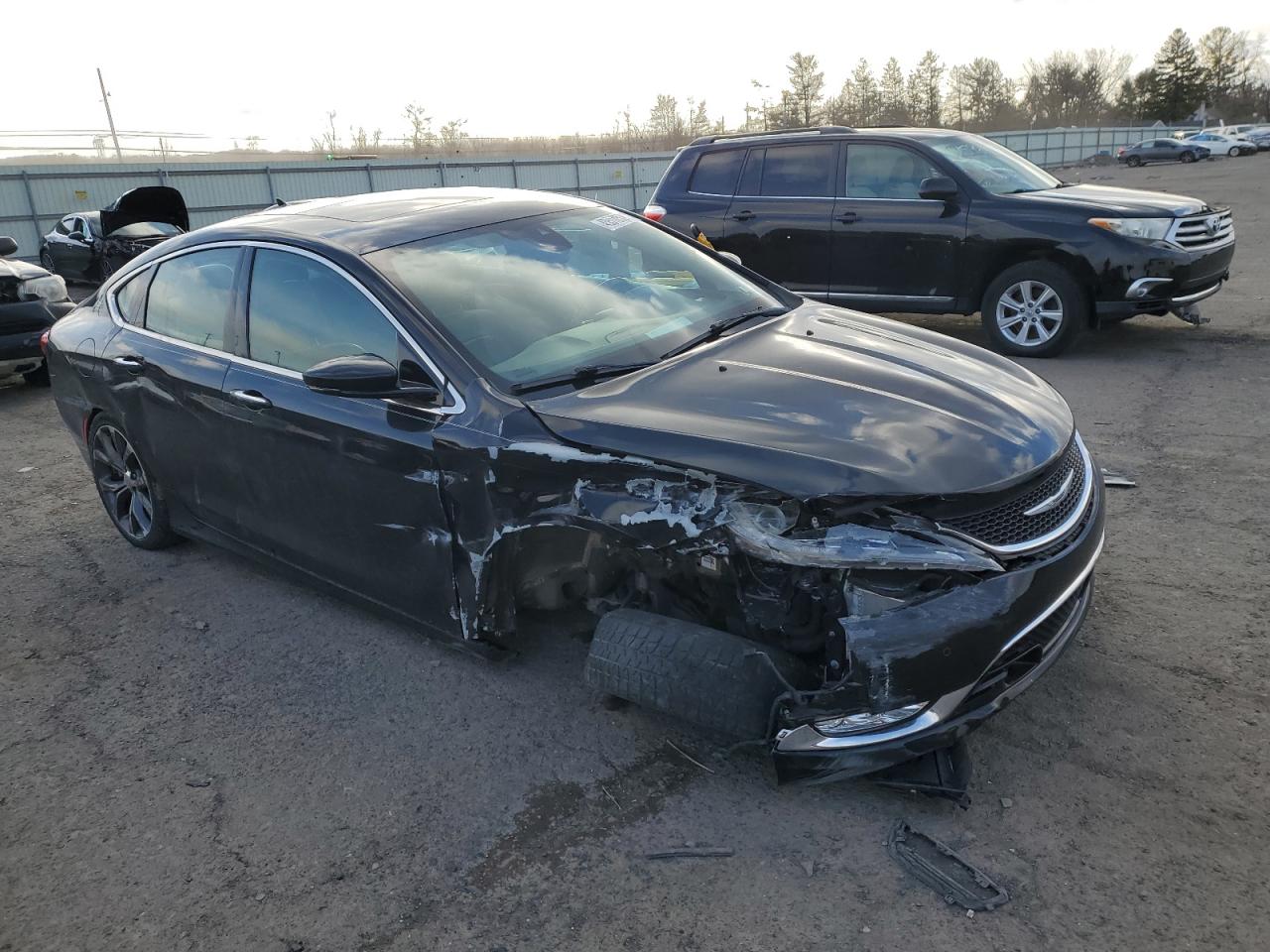 2015 Chrysler 200 - Image 4