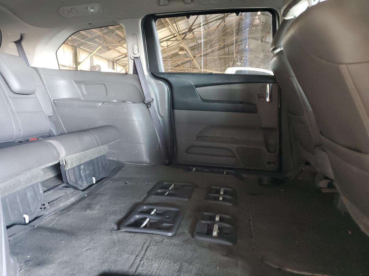 2015 Honda Odyssey - Image 12