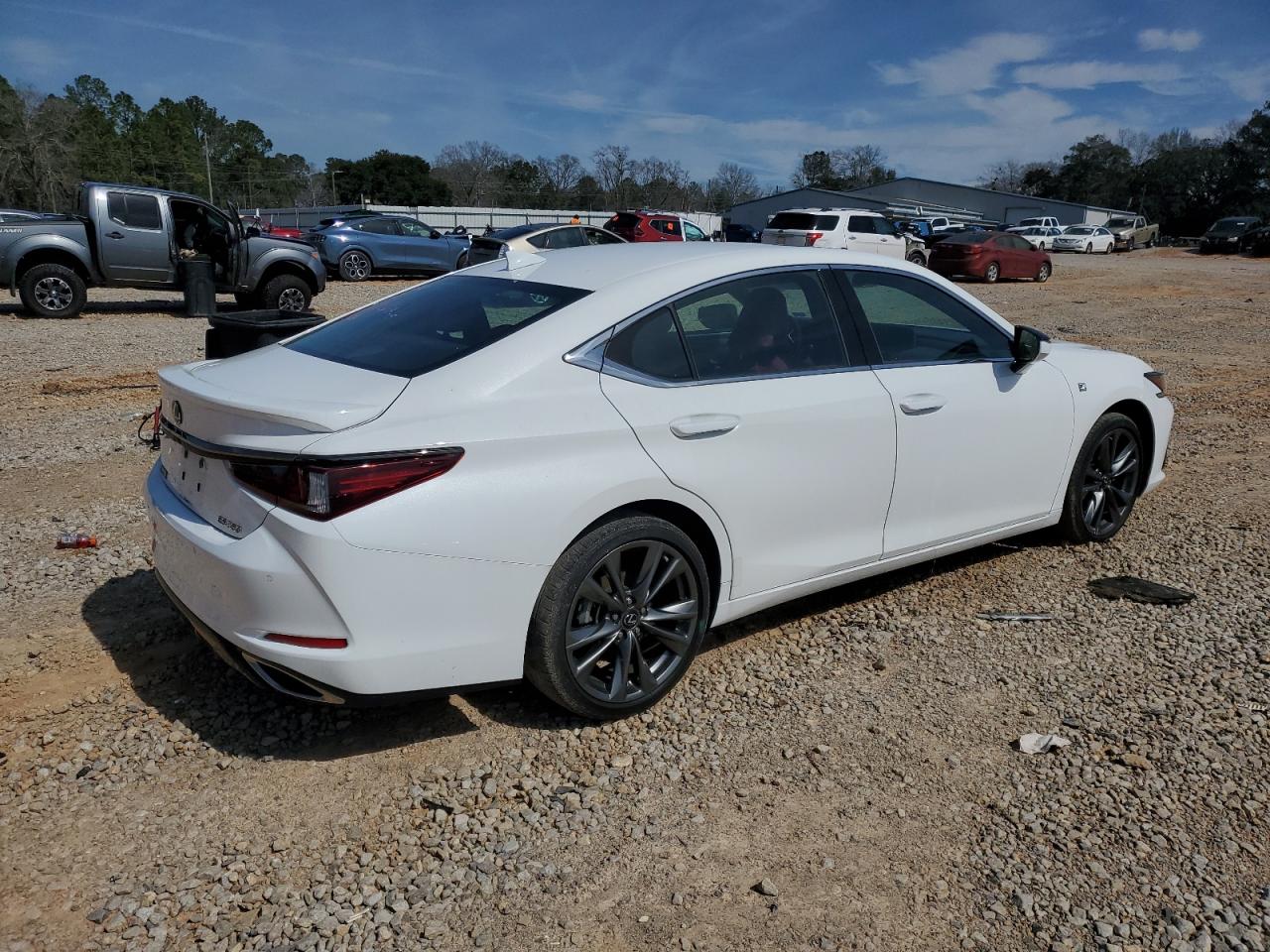 2019 Lexus ES - Image 3