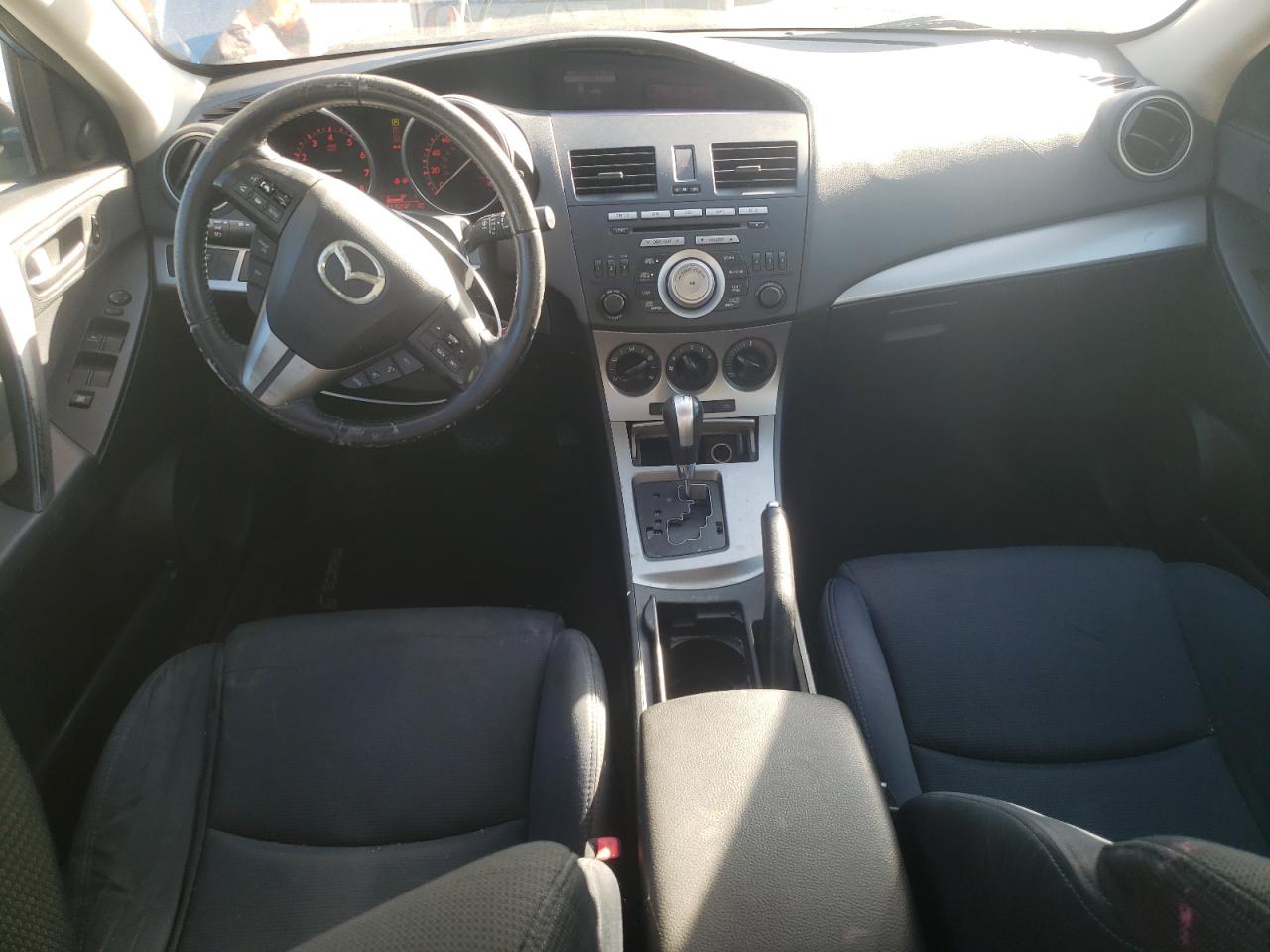 2010 Mazda 3 - Image 8