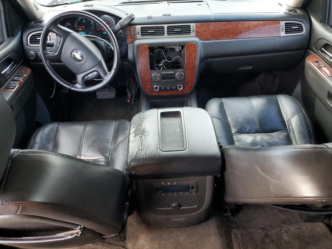 2010 Chevrolet Tahoe - Image 8