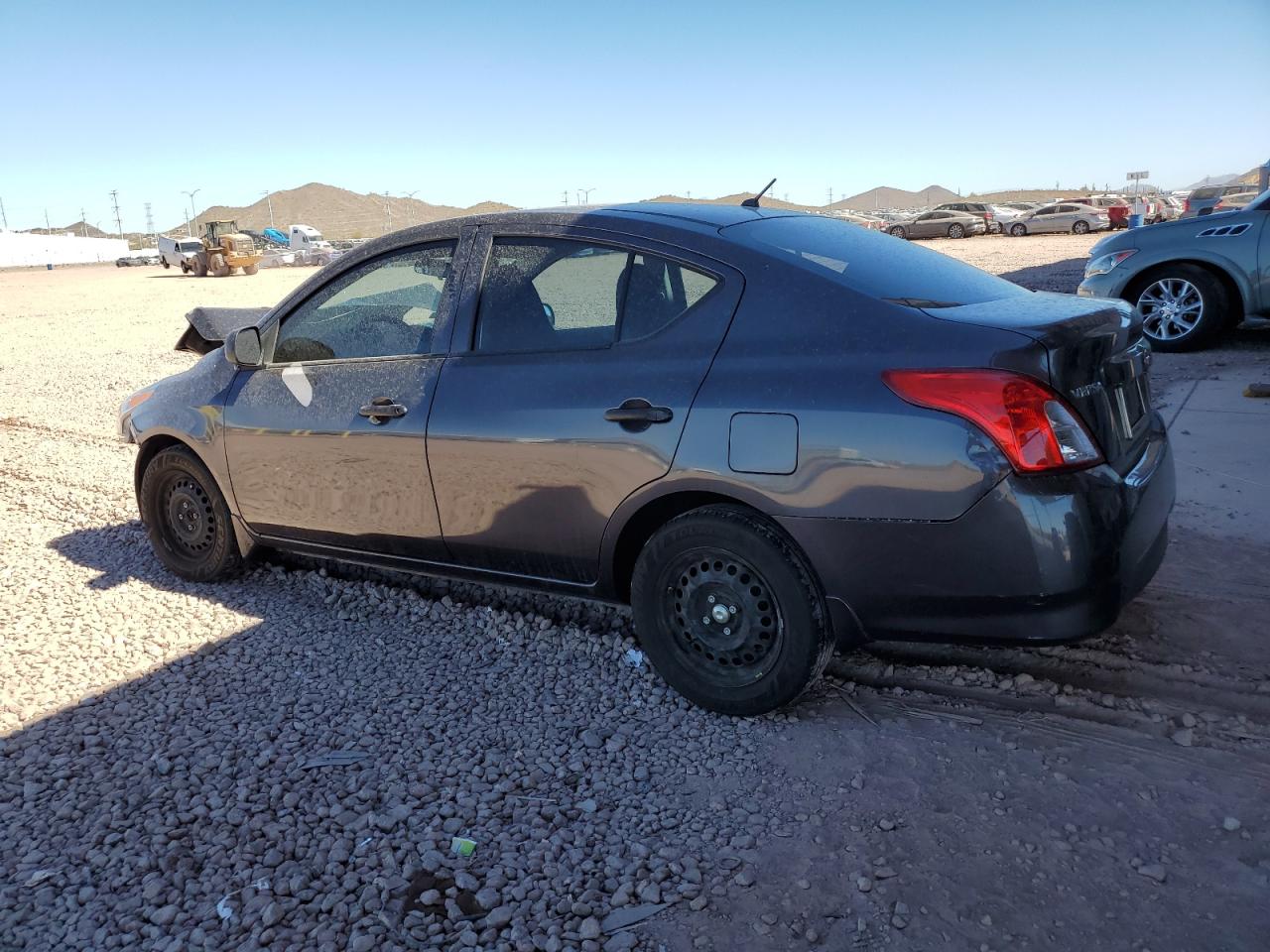 2015 Nissan Versa - Image 2