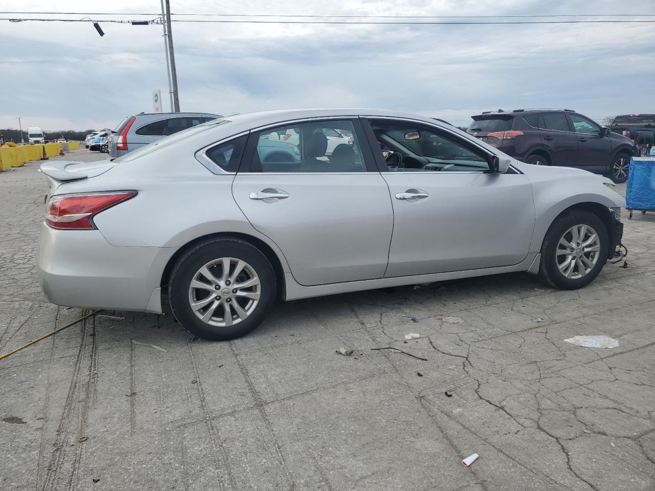 2015 Nissan Altima - Image 3