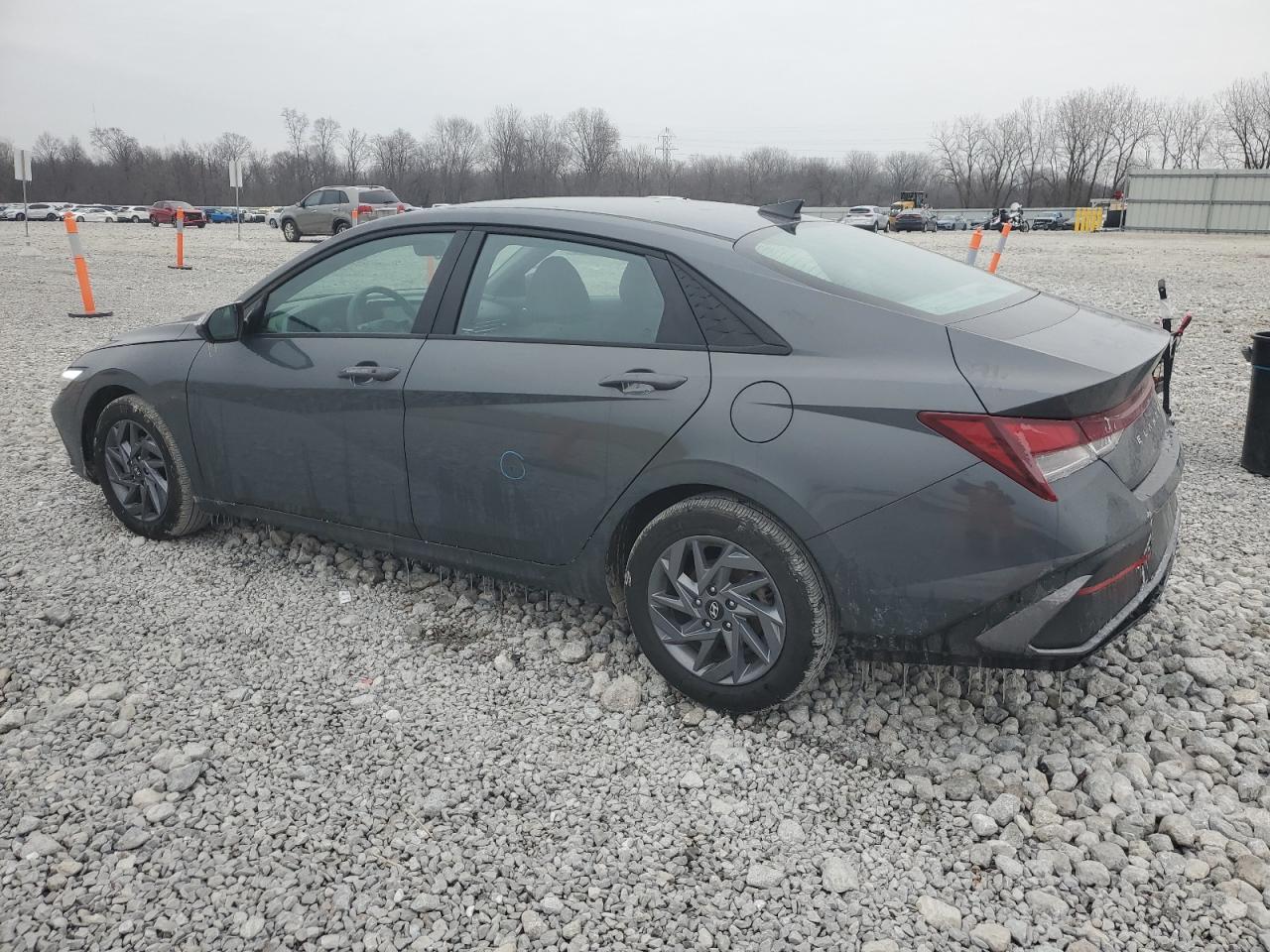 2024 Hyundai Elantra - Image 2