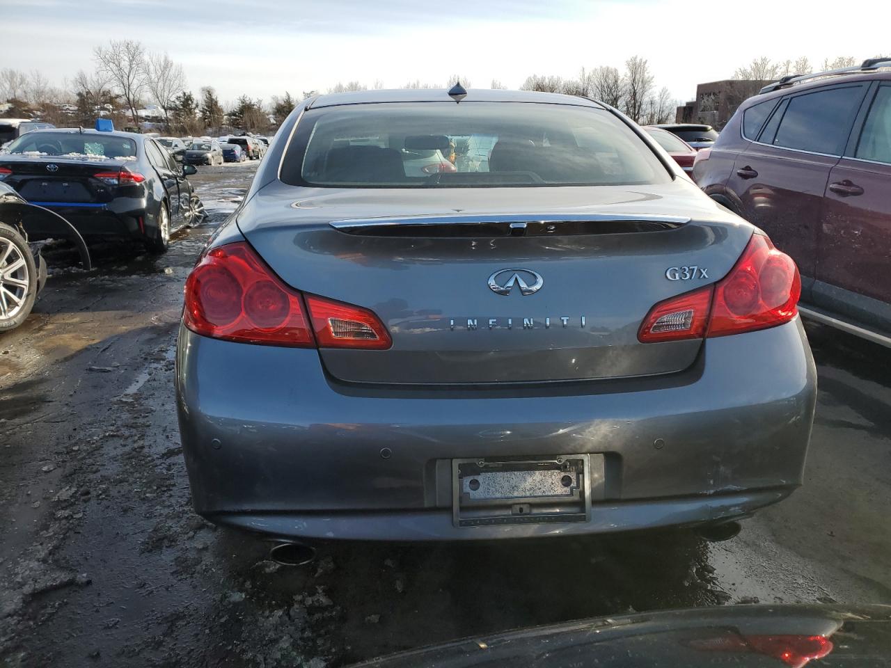 2012 Infiniti G - Image 6