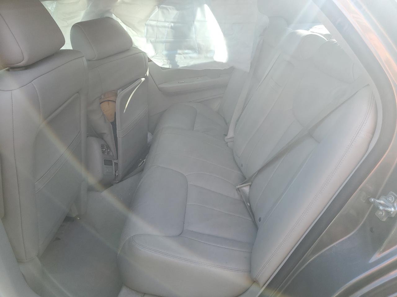 2006 Cadillac DTS - Image 11