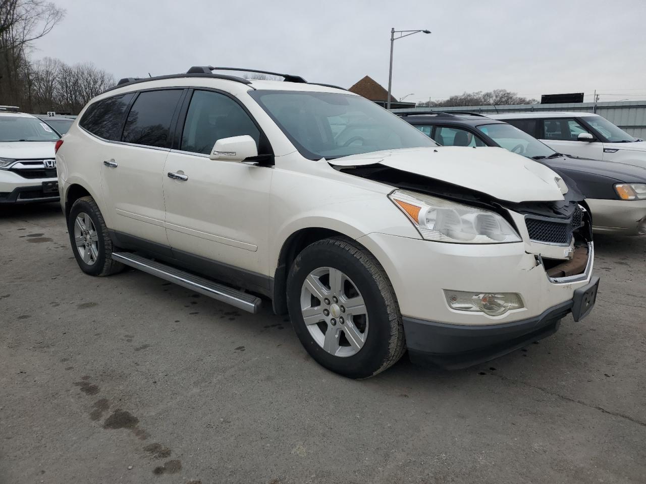 2011 Chevrolet Traverse - Image 4