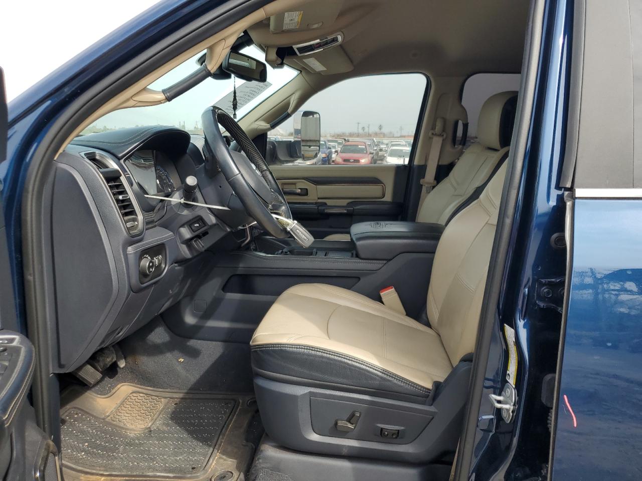 2022 RAM 3500 - Image 7
