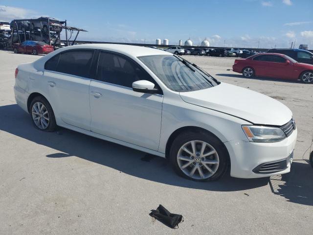 Sedans VOLKSWAGEN JETTA 2014 Biały