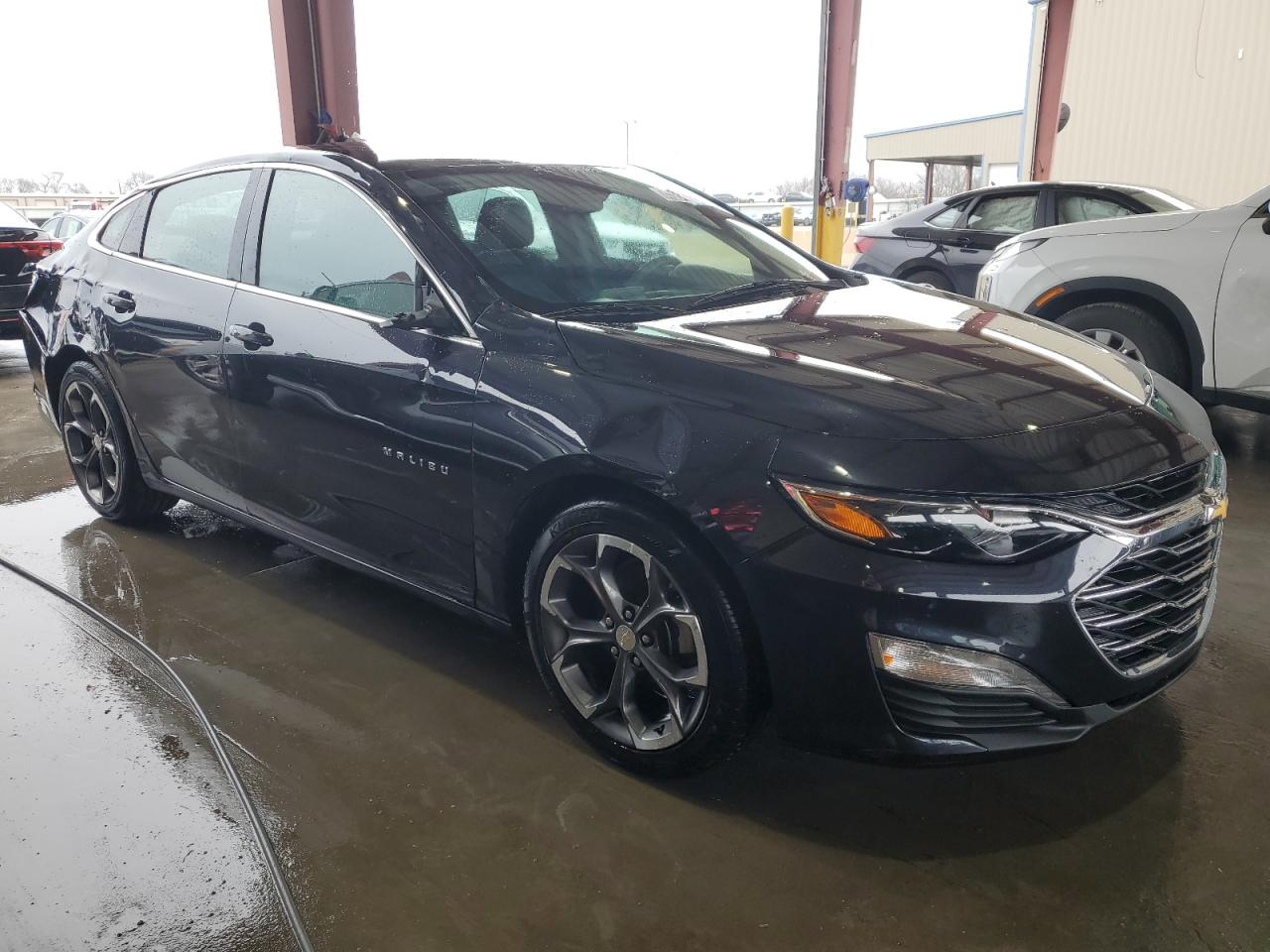 2023 Chevrolet Malibu - Image 4