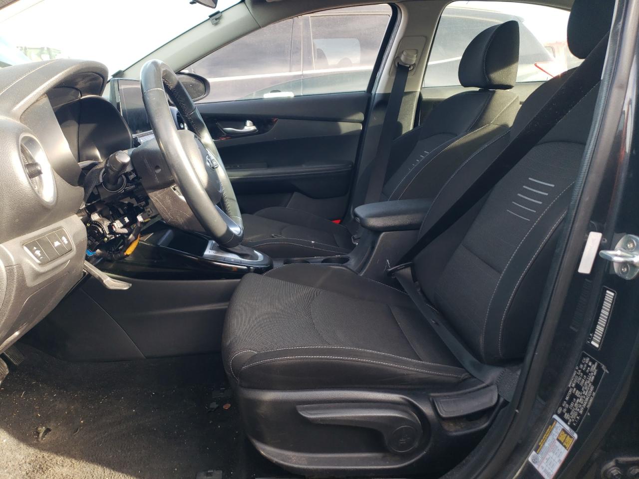 2019 Kia Forte - Image 7