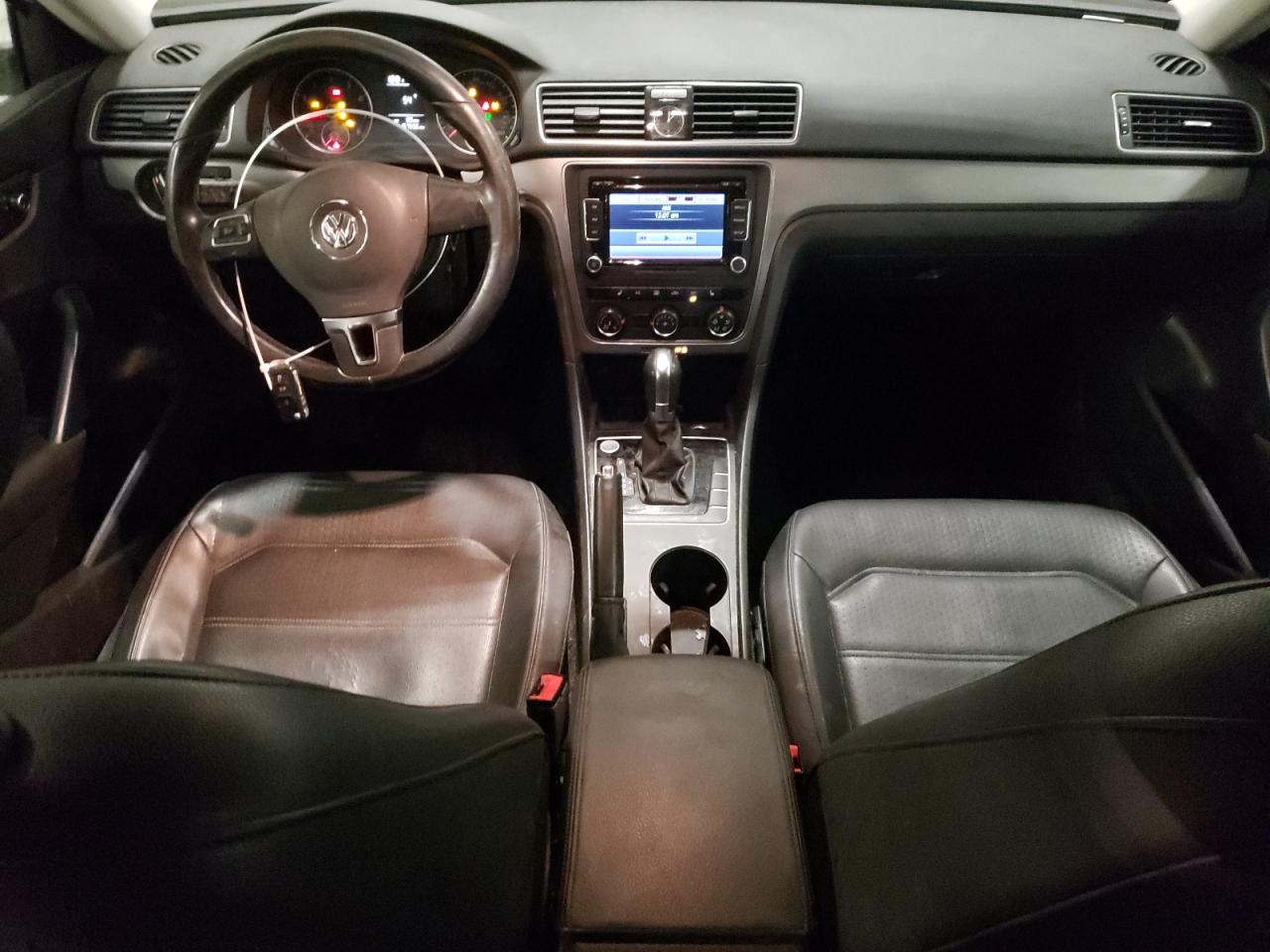 2015 Volkswagen Passat - Image 8