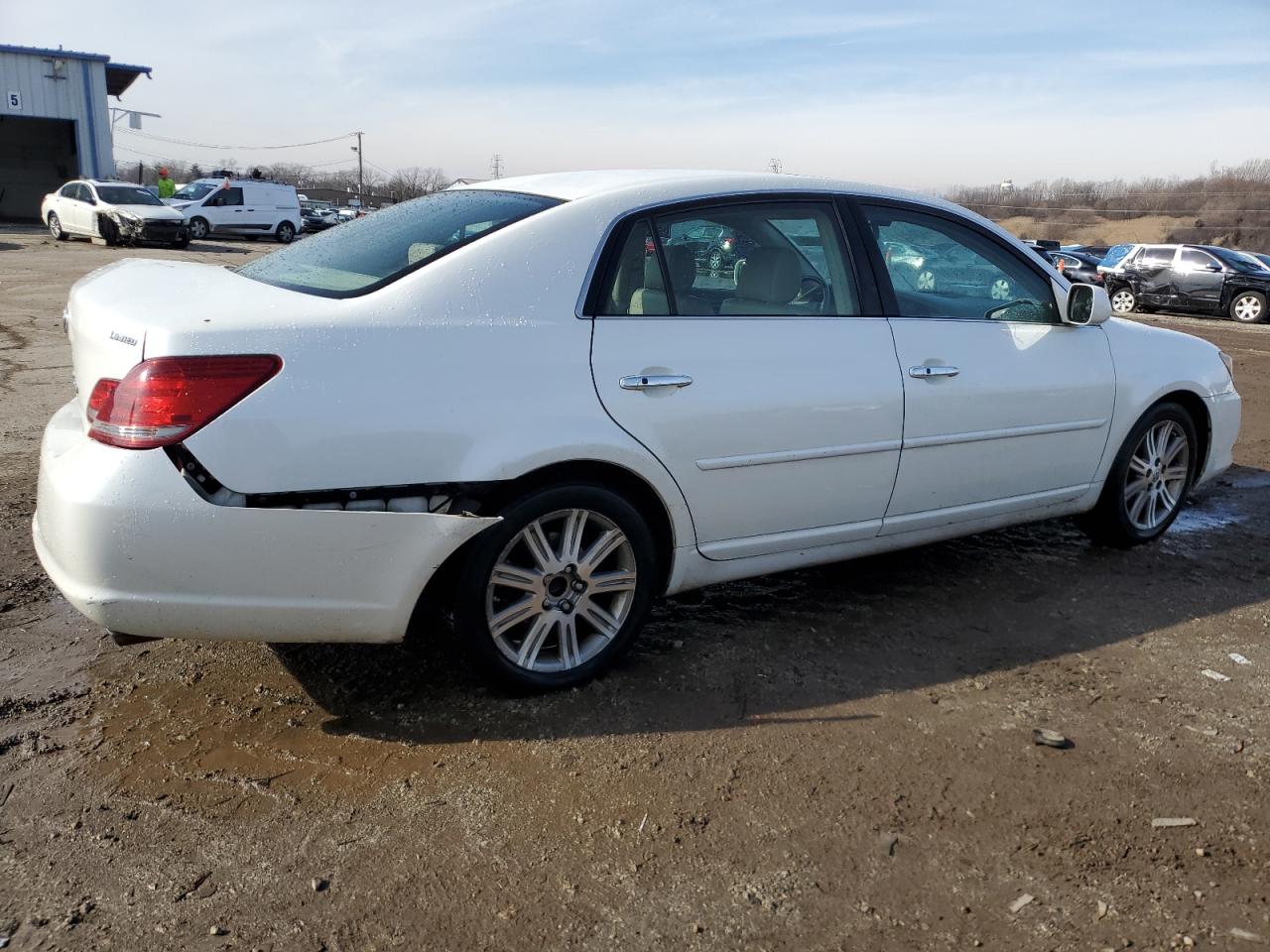 2008 Toyota Avalon - Image 3