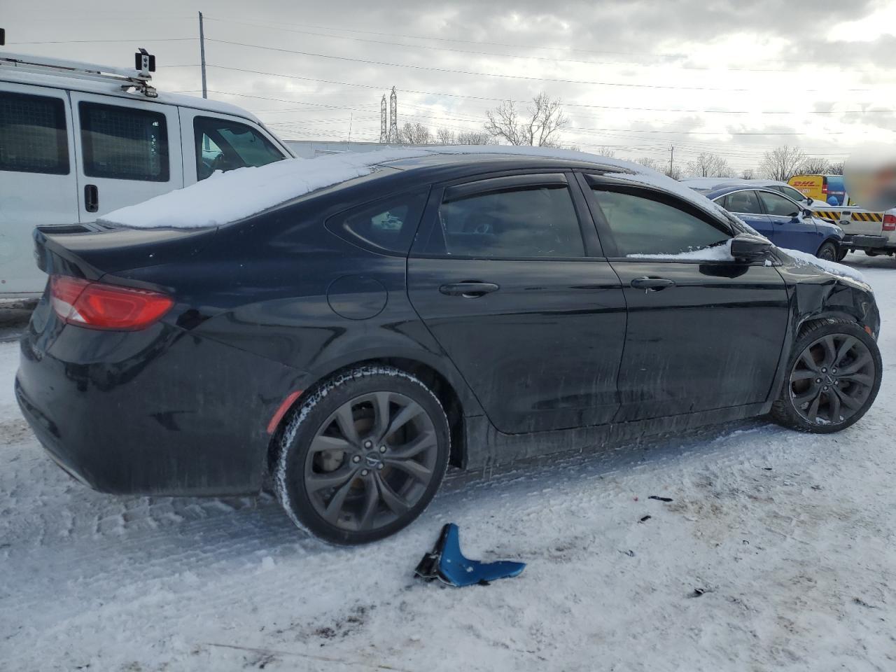 2015 Chrysler 200 - Image 3