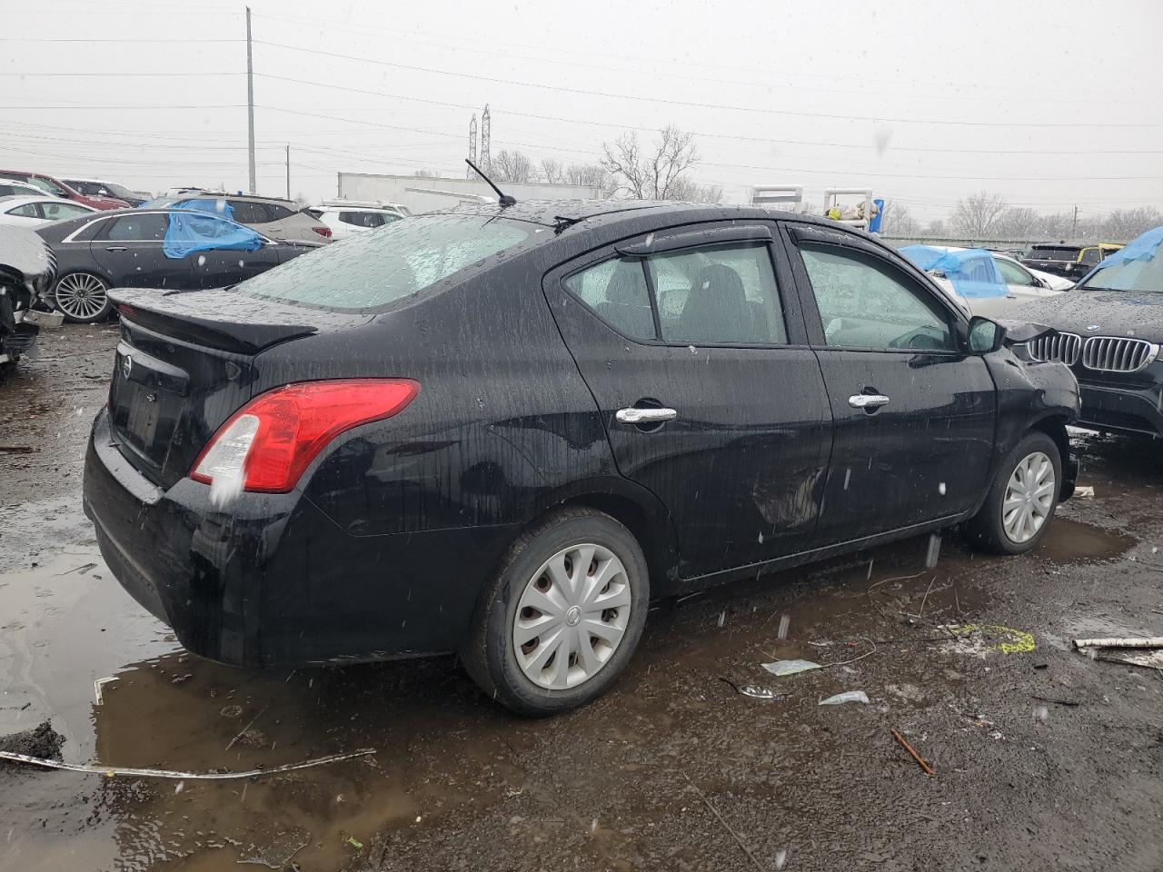 2015 Nissan Versa - Image 3