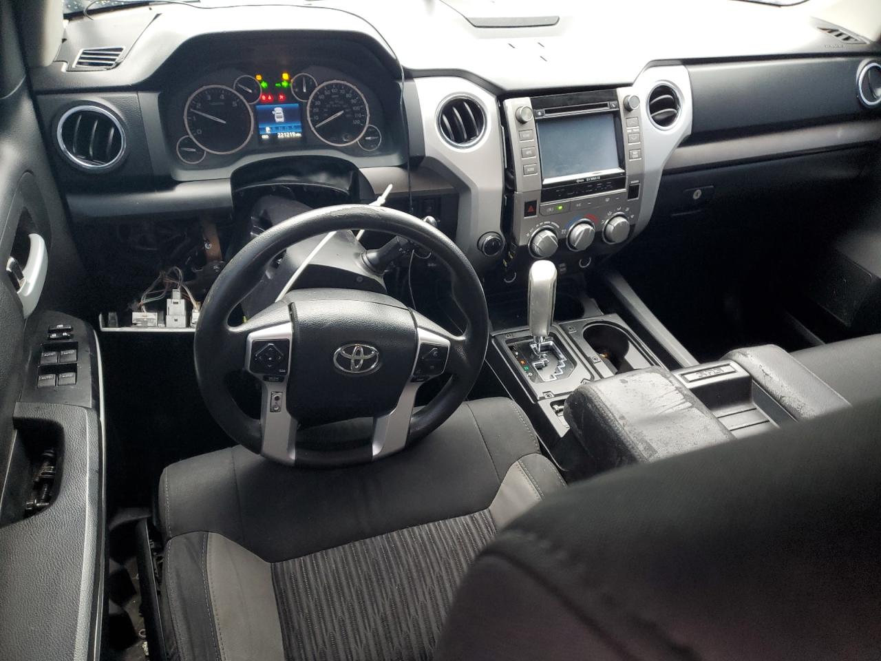 2014 Toyota Tundra - Image 8