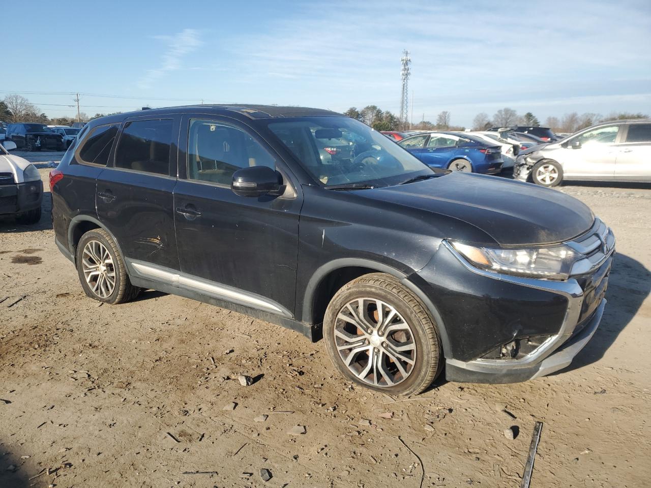 2018 Mitsubishi Outlander - Image 4