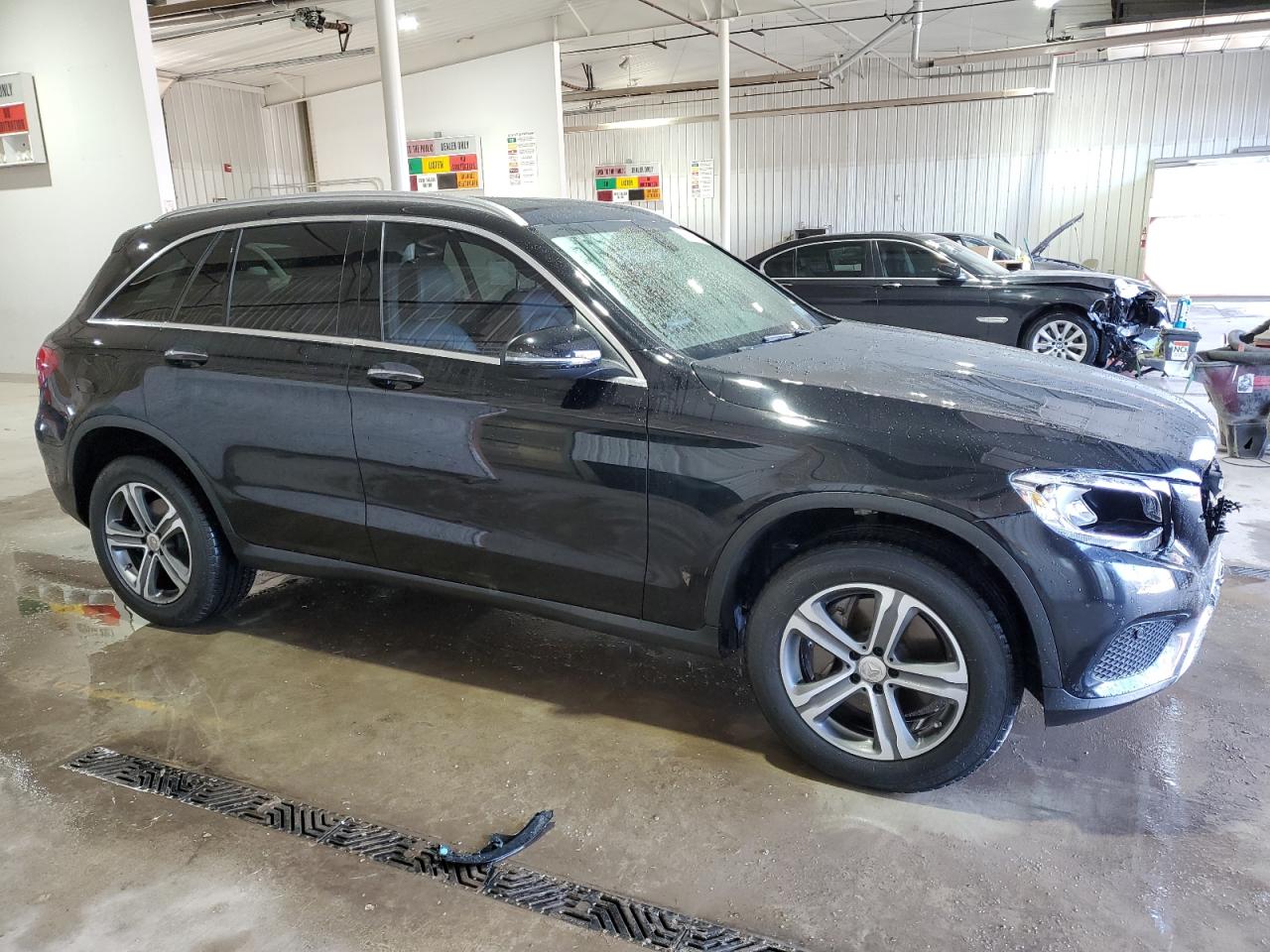 2017 Mercedes-Benz GLC - Image 4