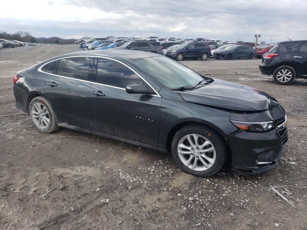 2018 Chevrolet Malibu - Image 4