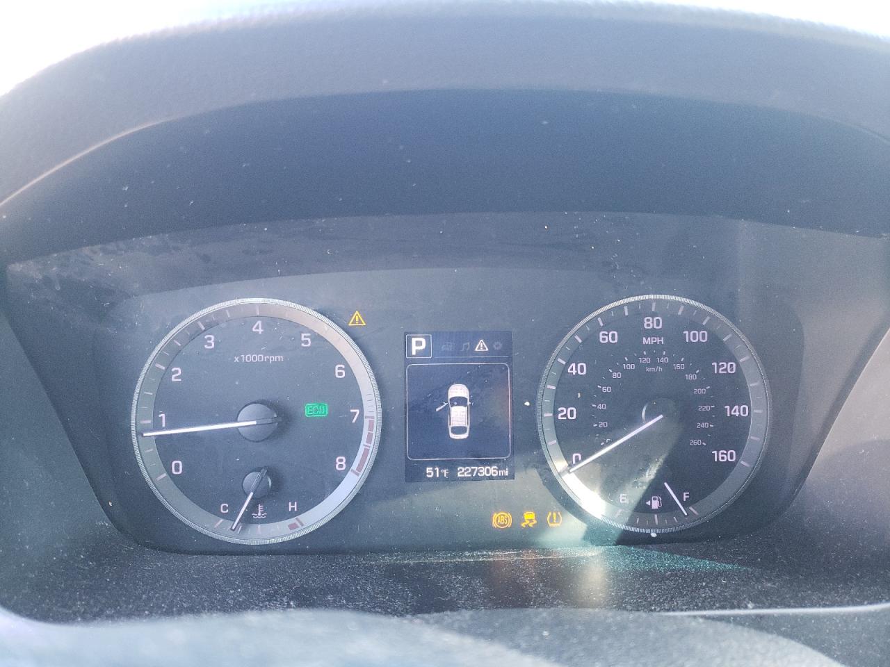 2015 Hyundai Sonata - Image 9