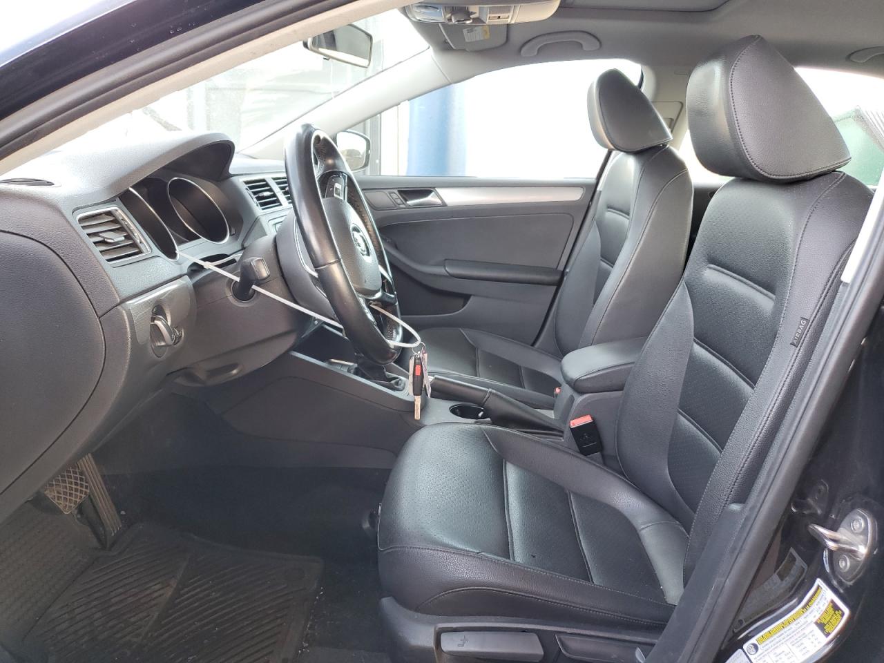2017 Volkswagen Jetta - Image 7