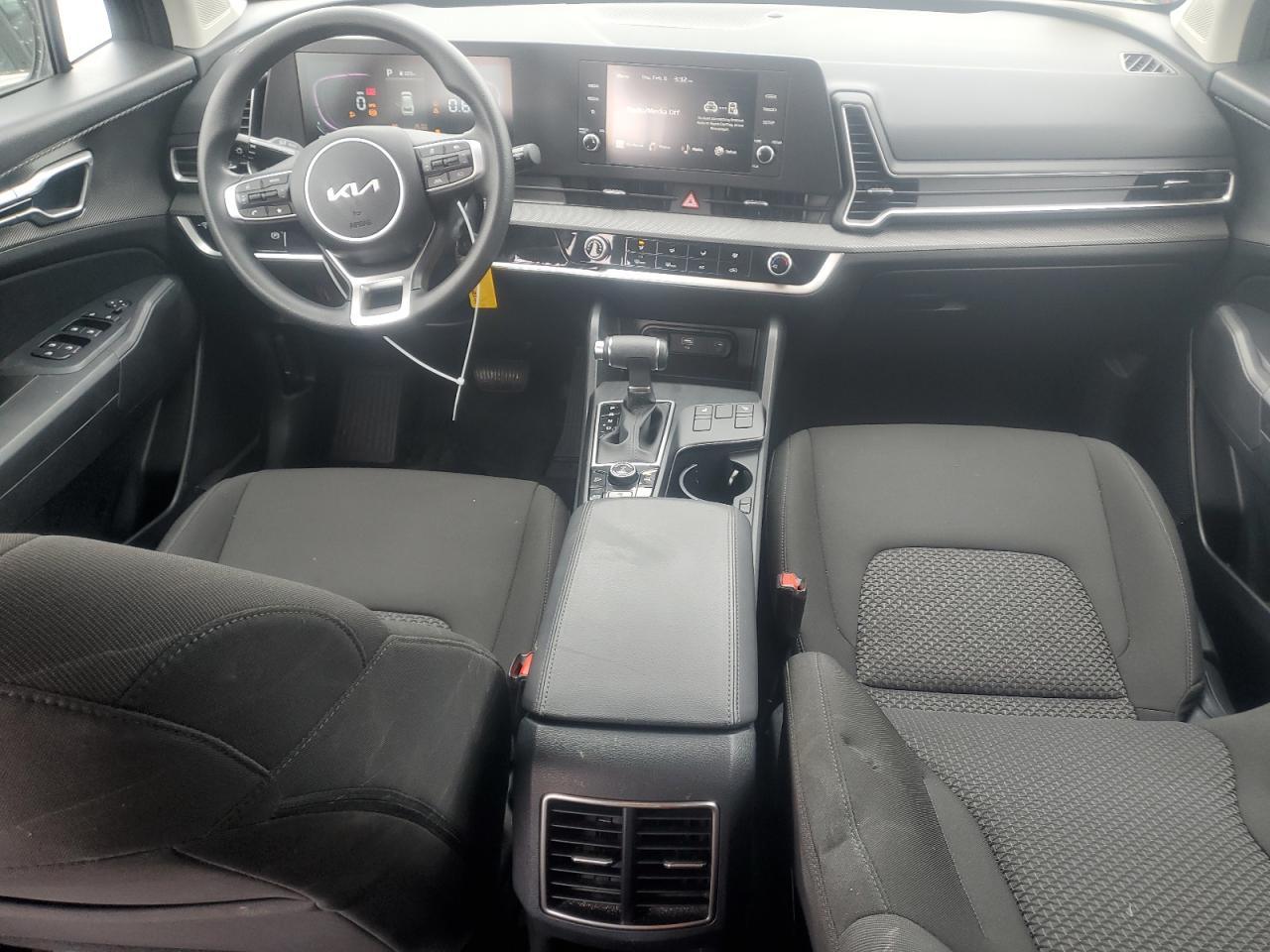 2024 Kia Sportage - Image 8