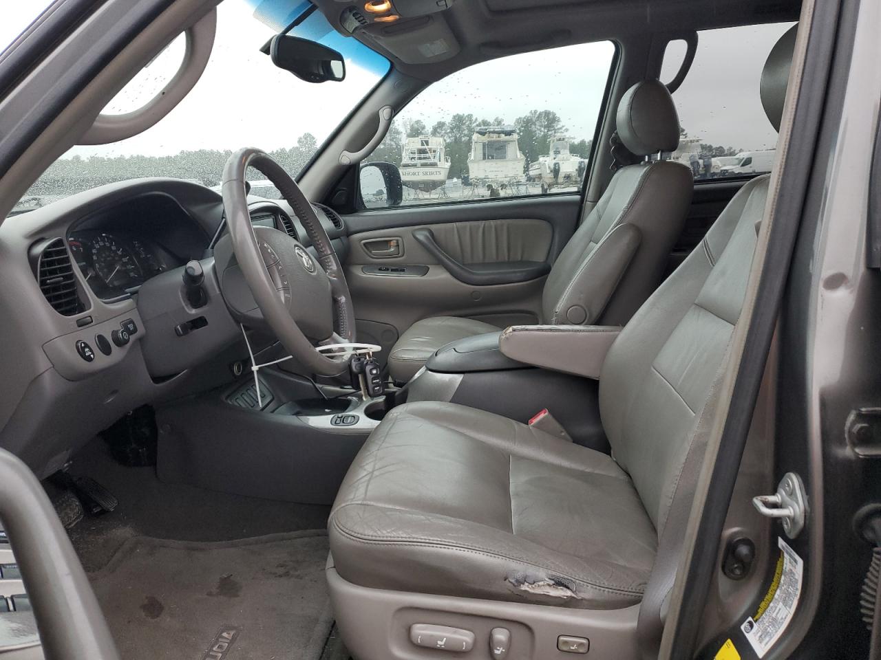 2005 Toyota Sequoia - Image 7