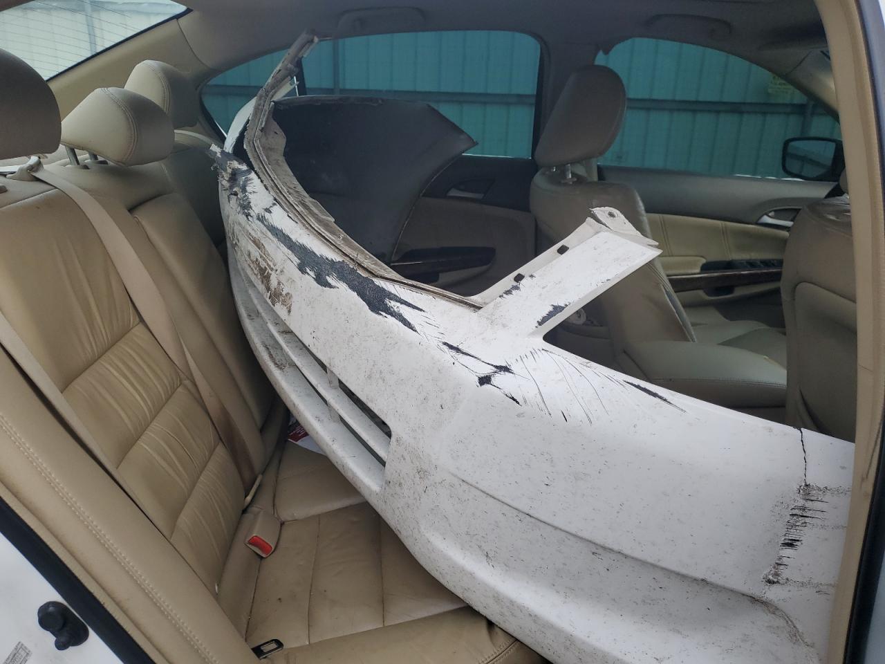 2009 Honda Accord - Image 11