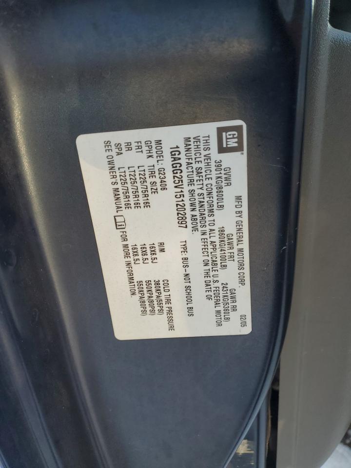 2005 Chevrolet Express - Image 13