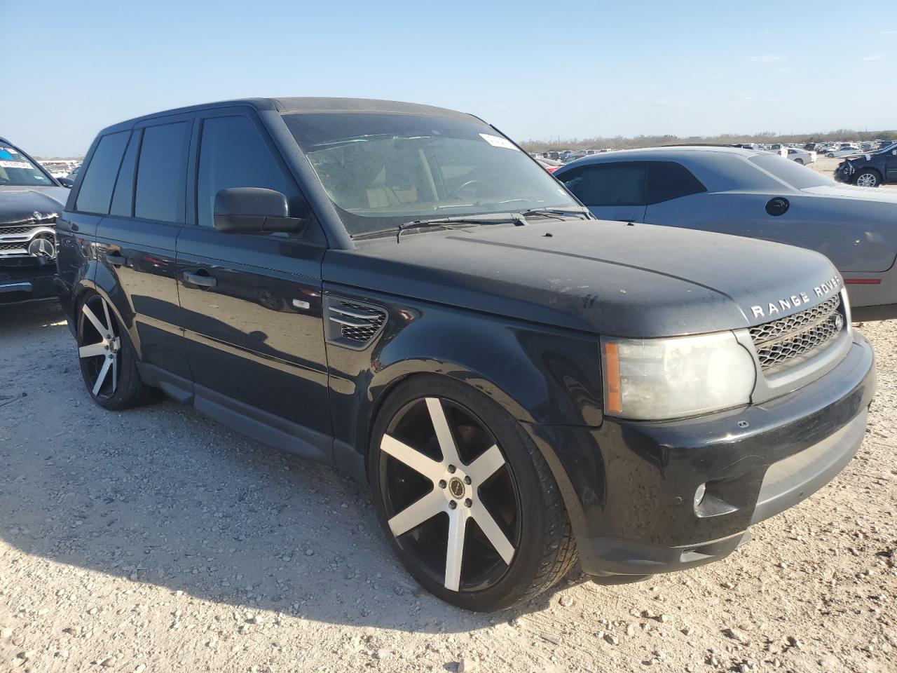 2011 Land Rover Range Rover - Image 4