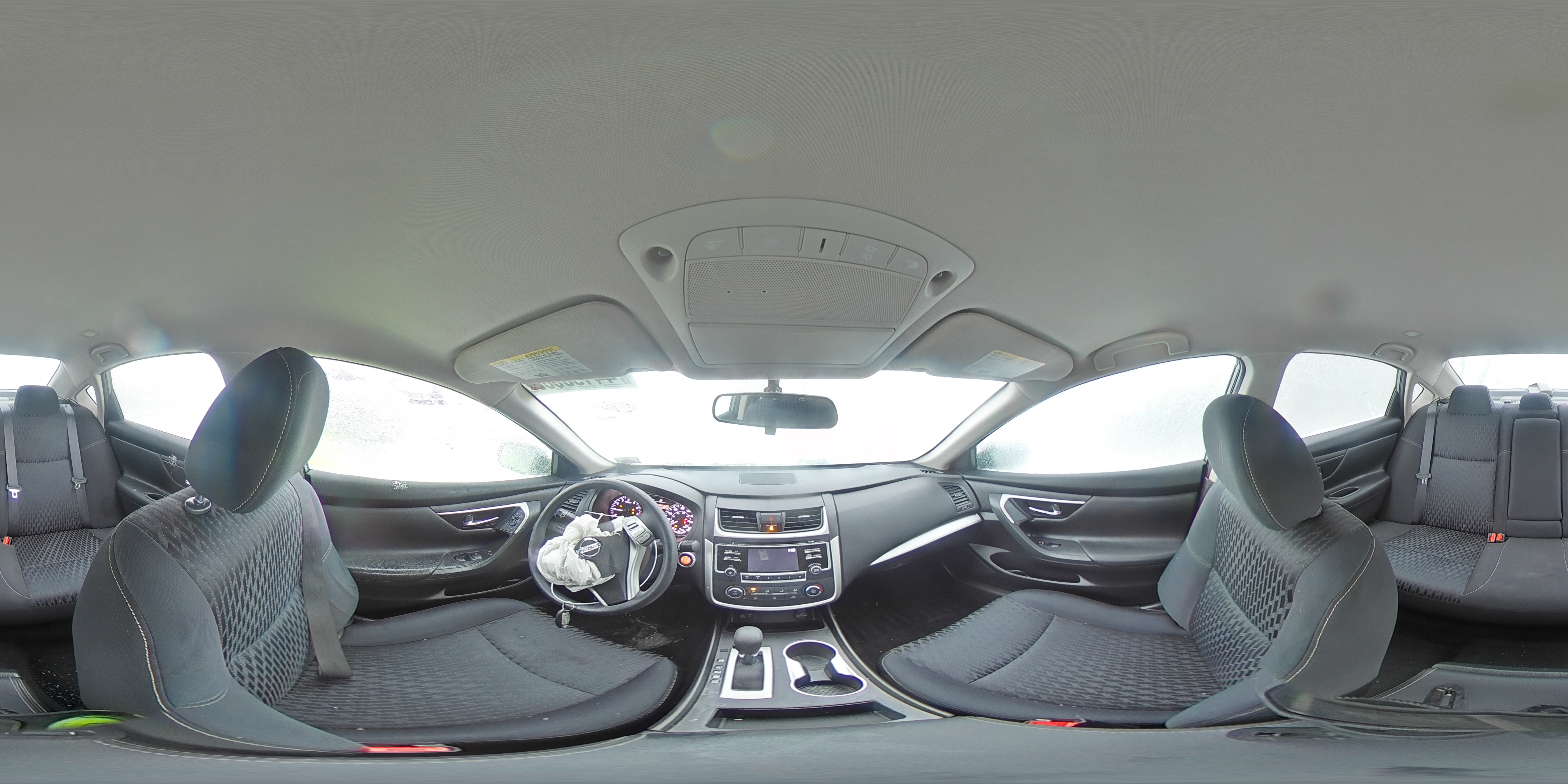 2018 Nissan Altima - Image 13
