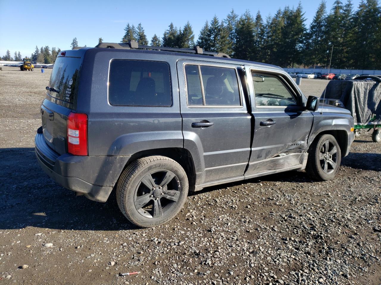 2015 Jeep Liberty (Patriot) - Image 3