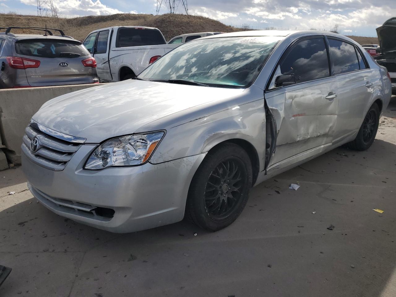 2006 Toyota Avalon - Image 1