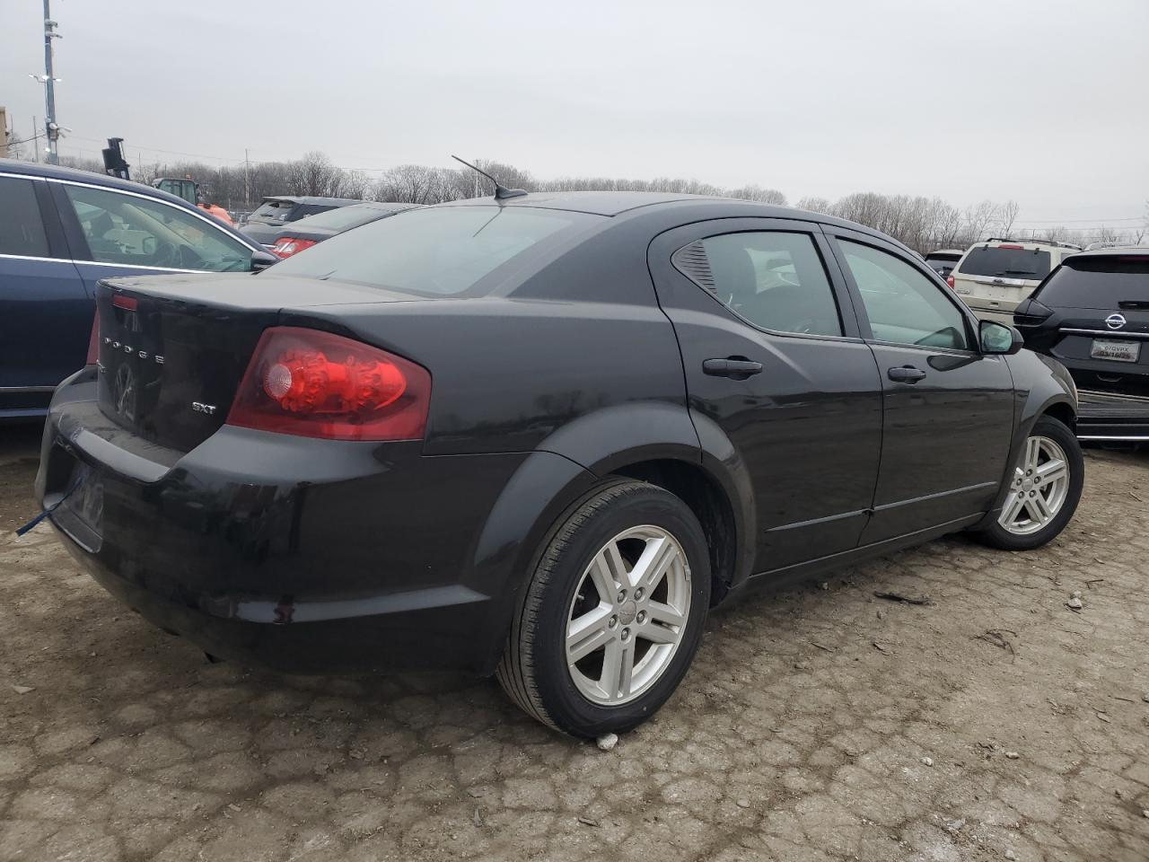 2013 Dodge Avenger - Image 3