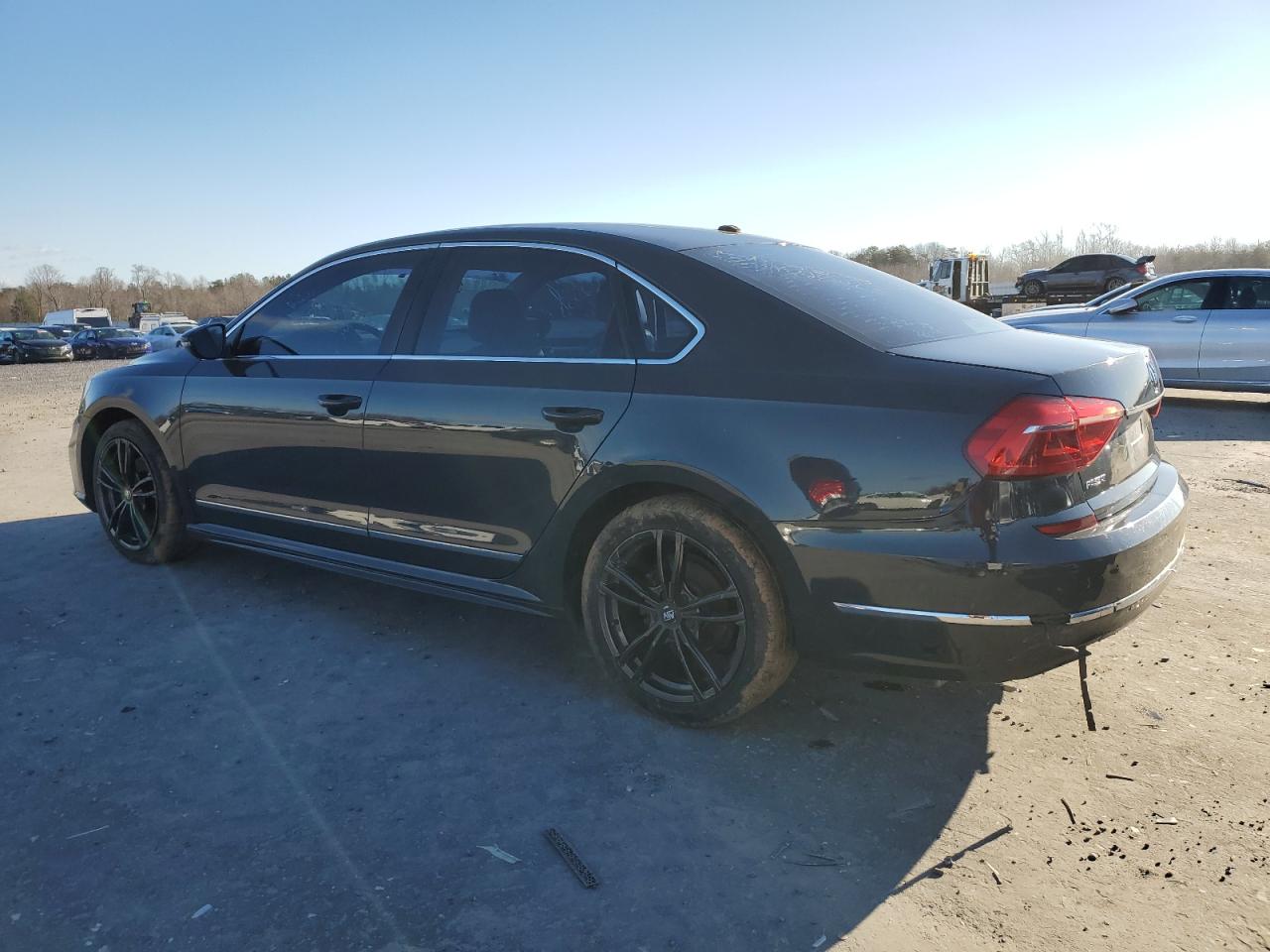 2016 Volkswagen Passat - Image 2