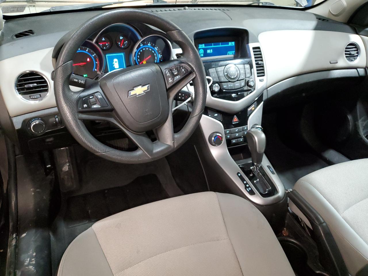 2016 Chevrolet Cruze - Image 8