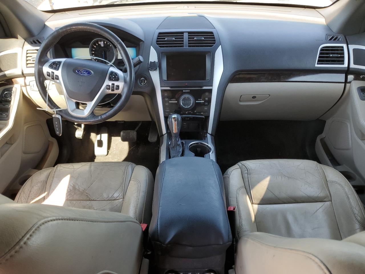 2015 Ford Explorer - Image 8