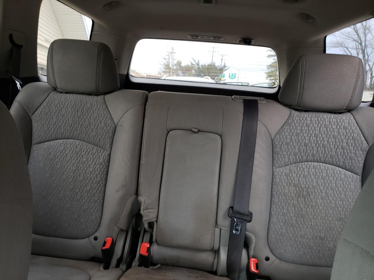 2008 GMC Acadia - Image 10