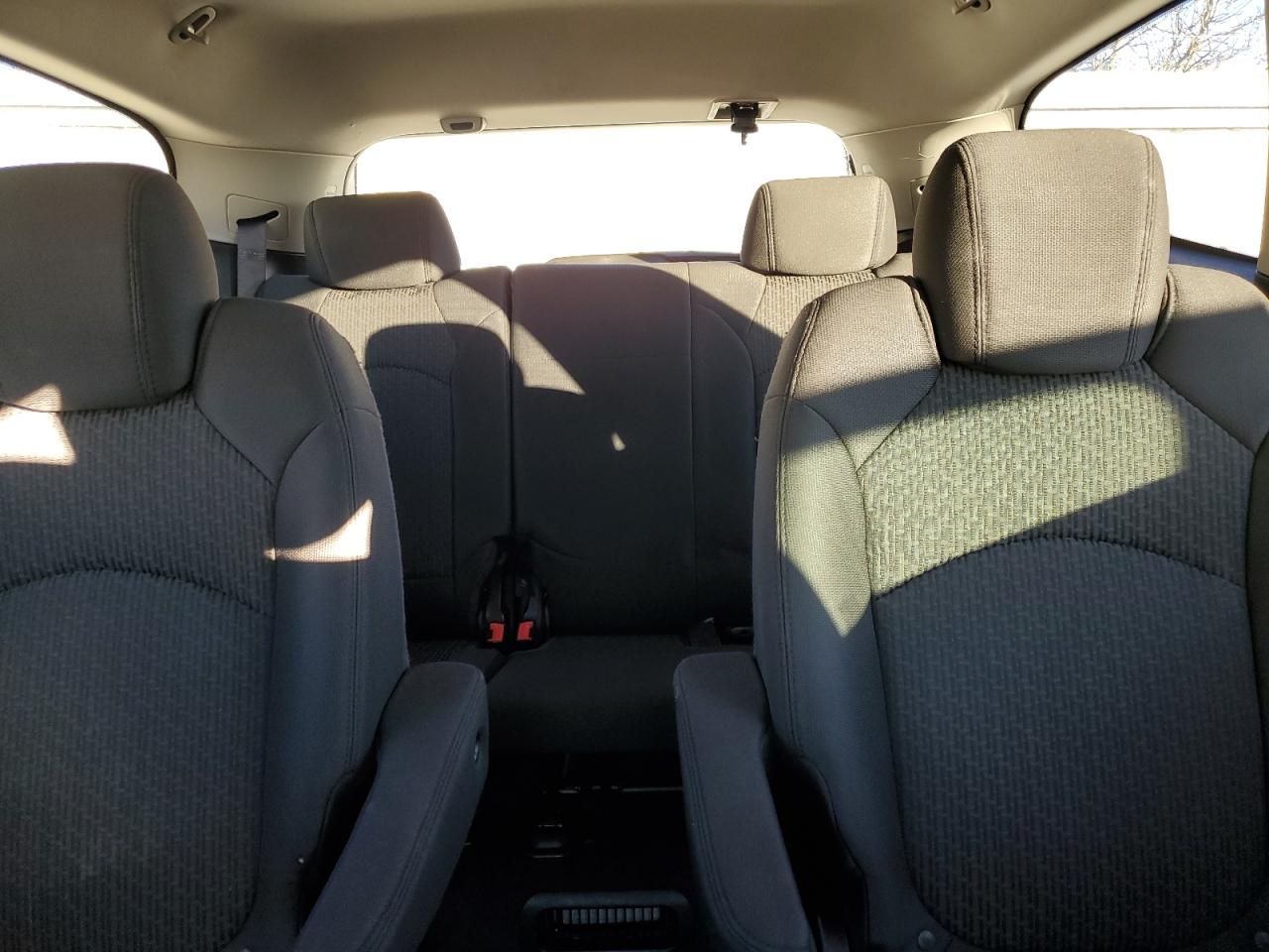 2009 Chevrolet Traverse - Image 10
